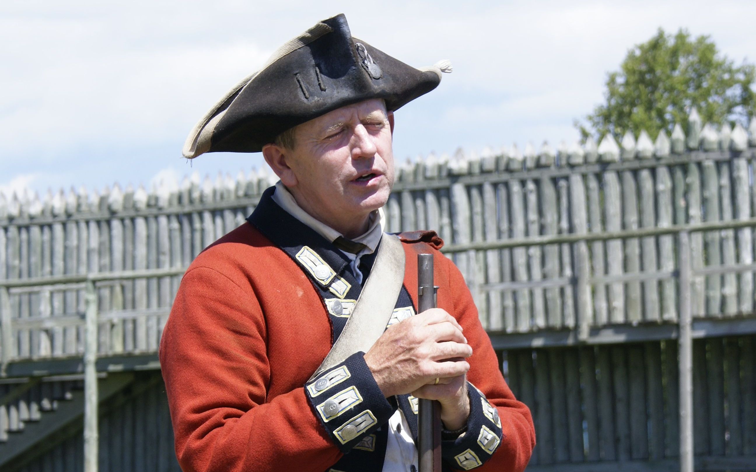 【传统服饰】18世纪英军士兵军装的穿戴过程