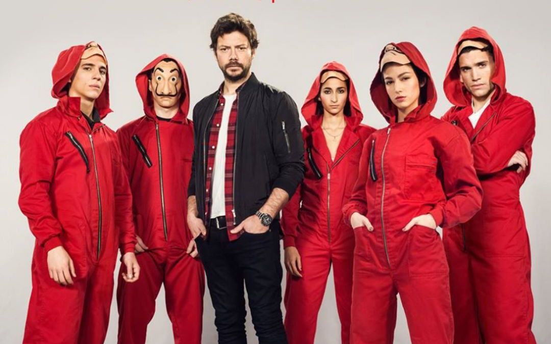 西语剧之最!网飞神剧《纸钞屋》第五季首曝中字定档预告片