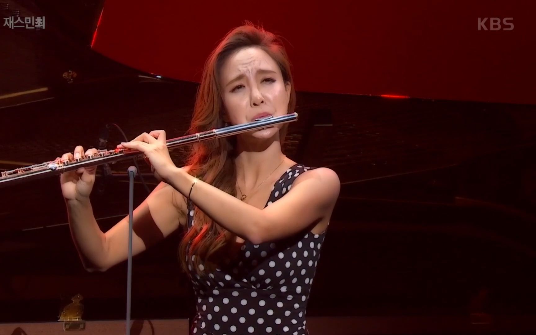 "静听笛音,长笛女神绝美舞台"--崔娜静--《查尔达什》