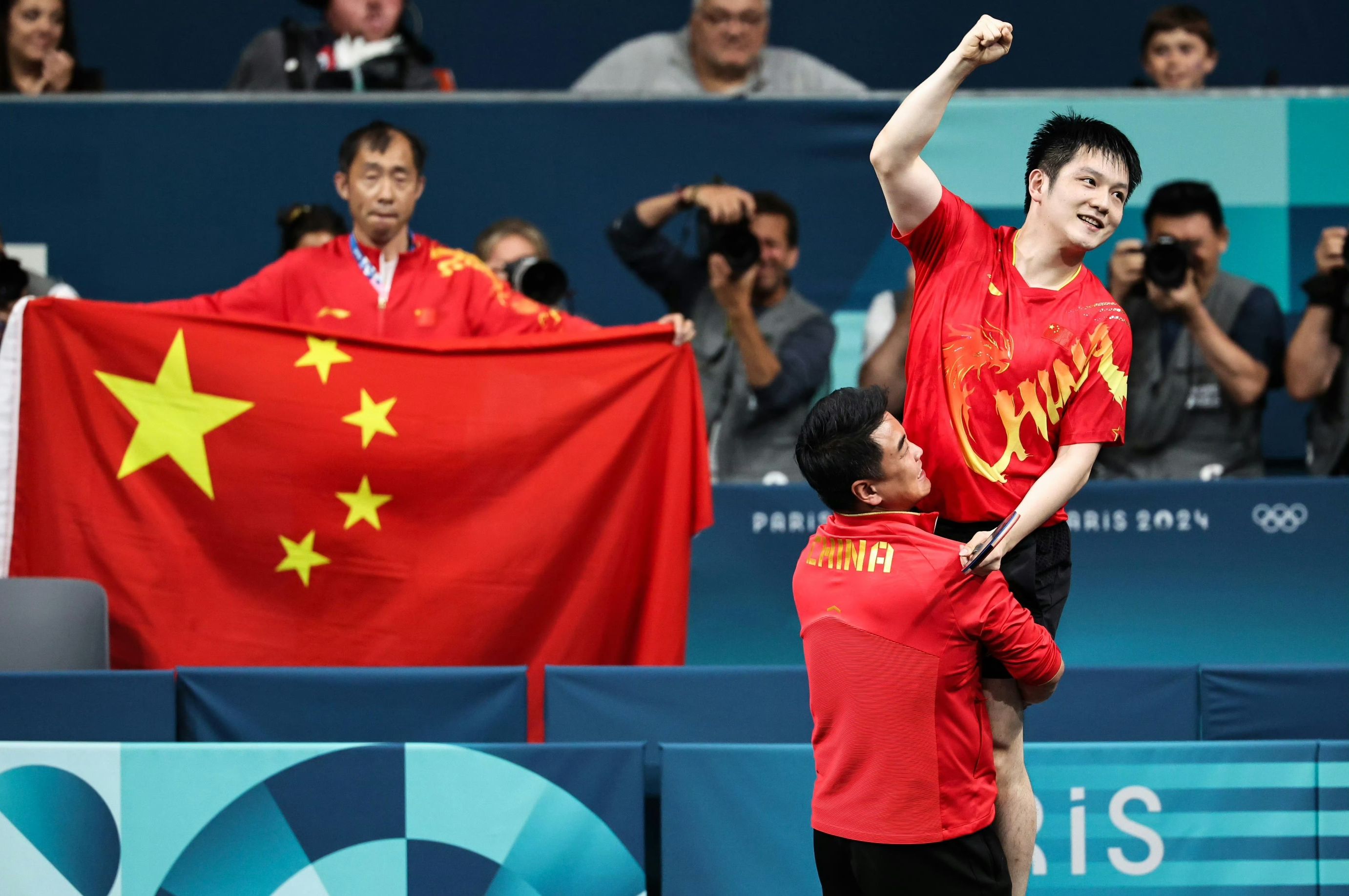 属于小胖一个人的巴黎,也是三剑客时代的圆满落幕!