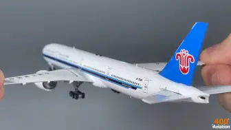 Descargar video: 波音B777-300ER#南方航空 #波音777#飞机#一起看飞机#飞机模型#开箱