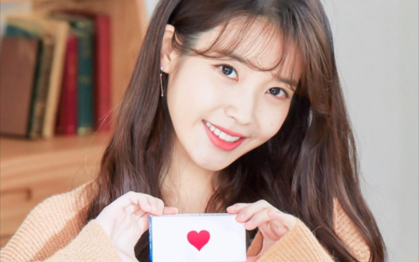 【iu】"lilac"是雪松味的!超好听哇