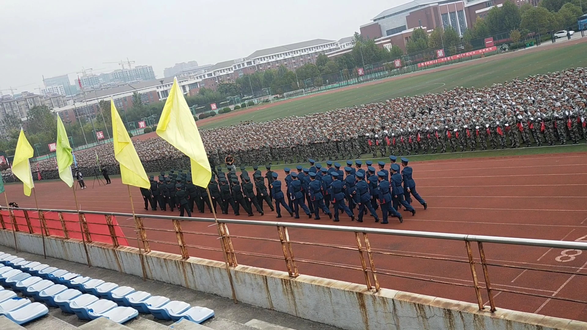 南京铁道职业技术学院新生军训 教官方阵哔哩哔哩bilibili