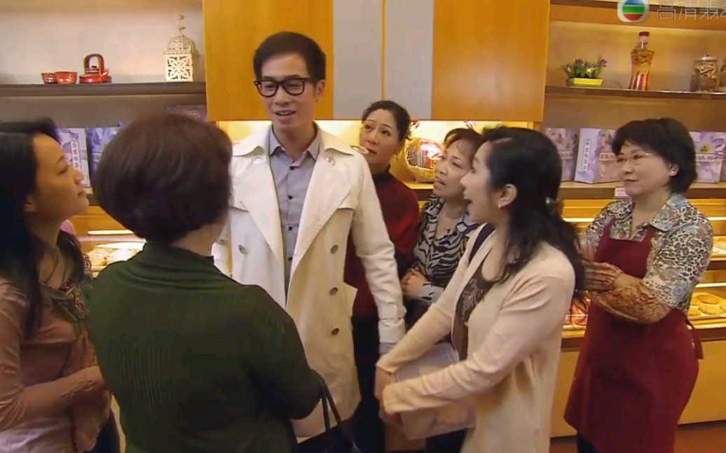 家好月圆38阿卡花言巧语哄得师奶们开开心心