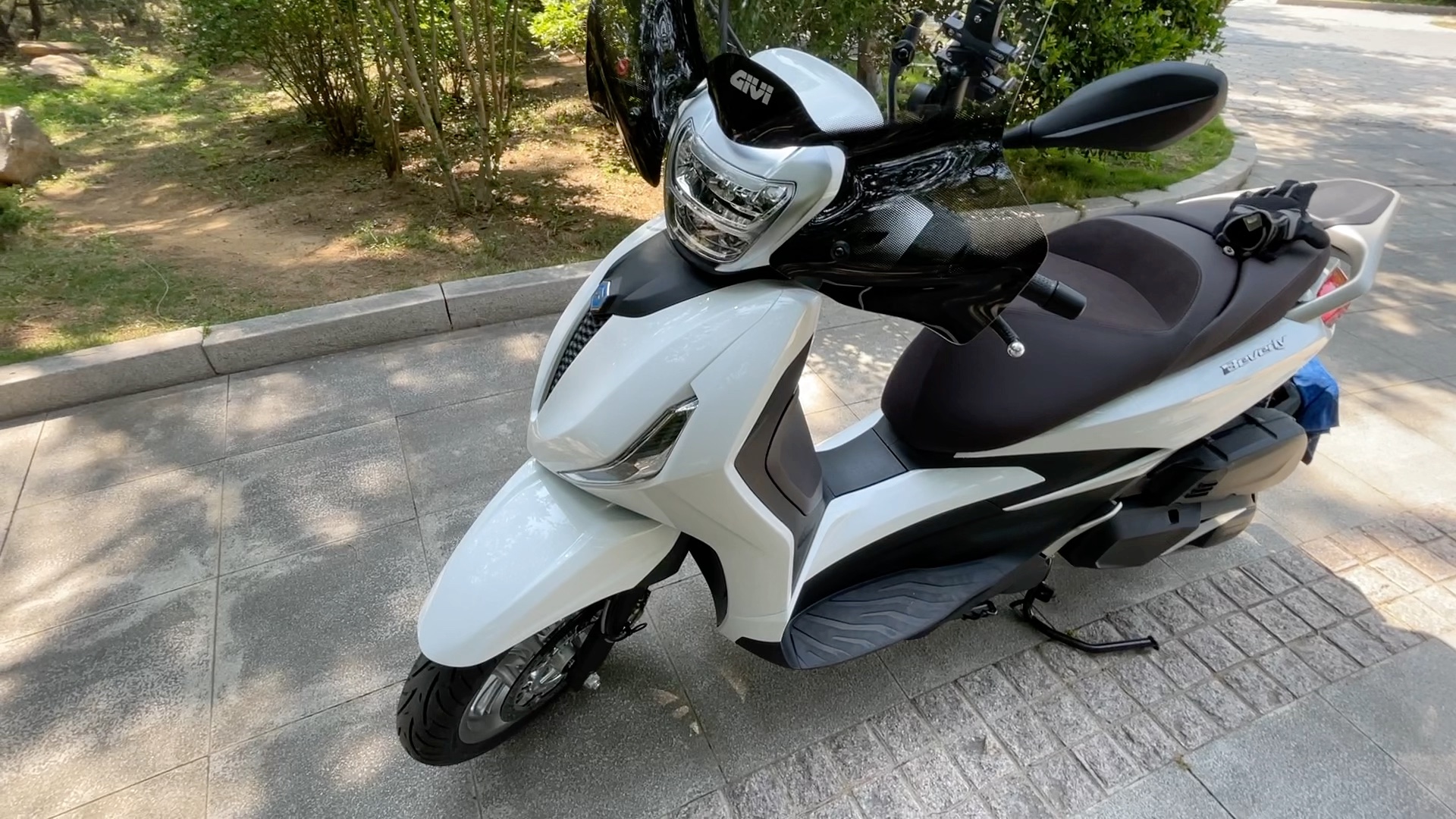 活动  比亚乔贝弗利400初体验外观篇