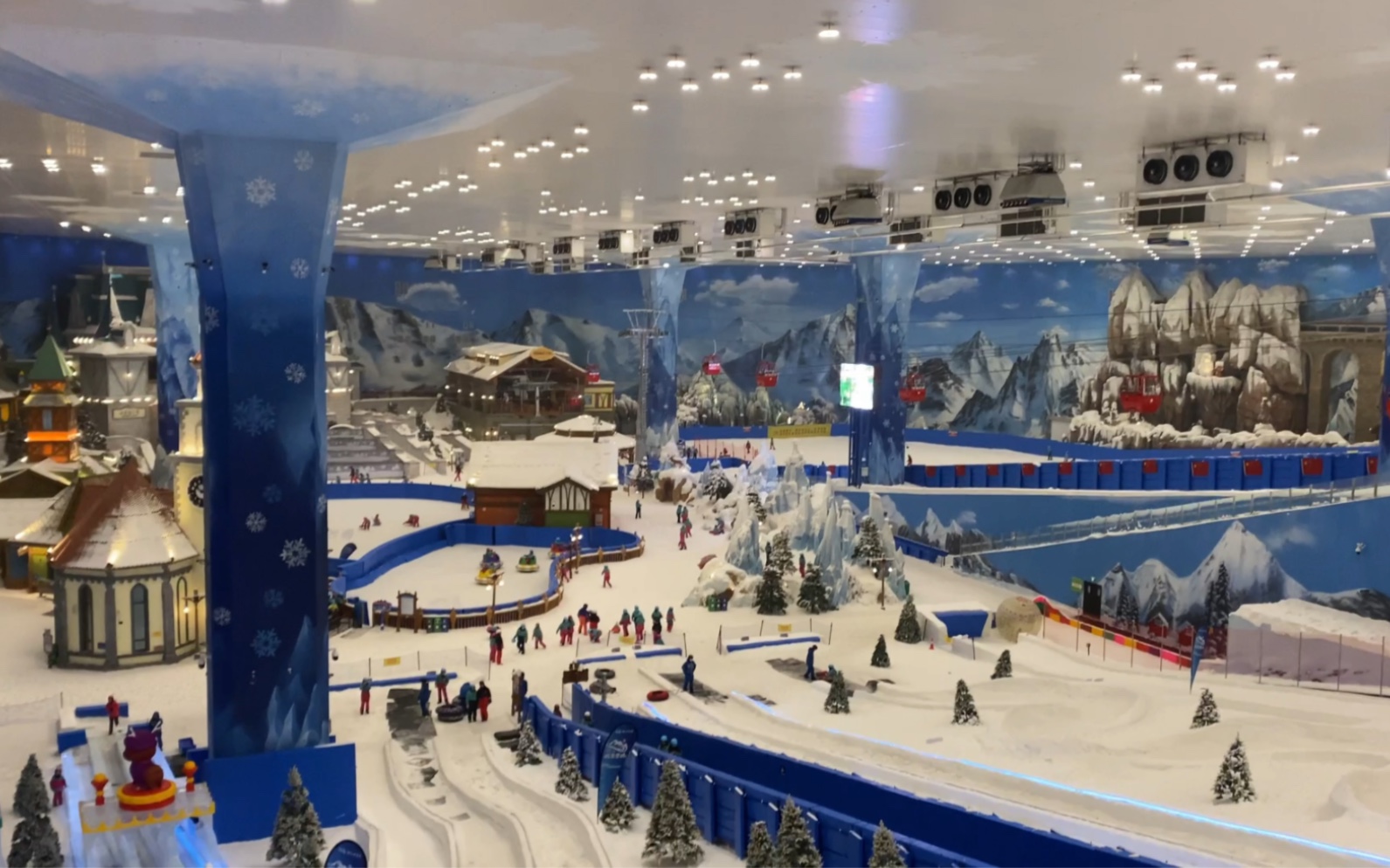 湘江欢乐城冰雪世界