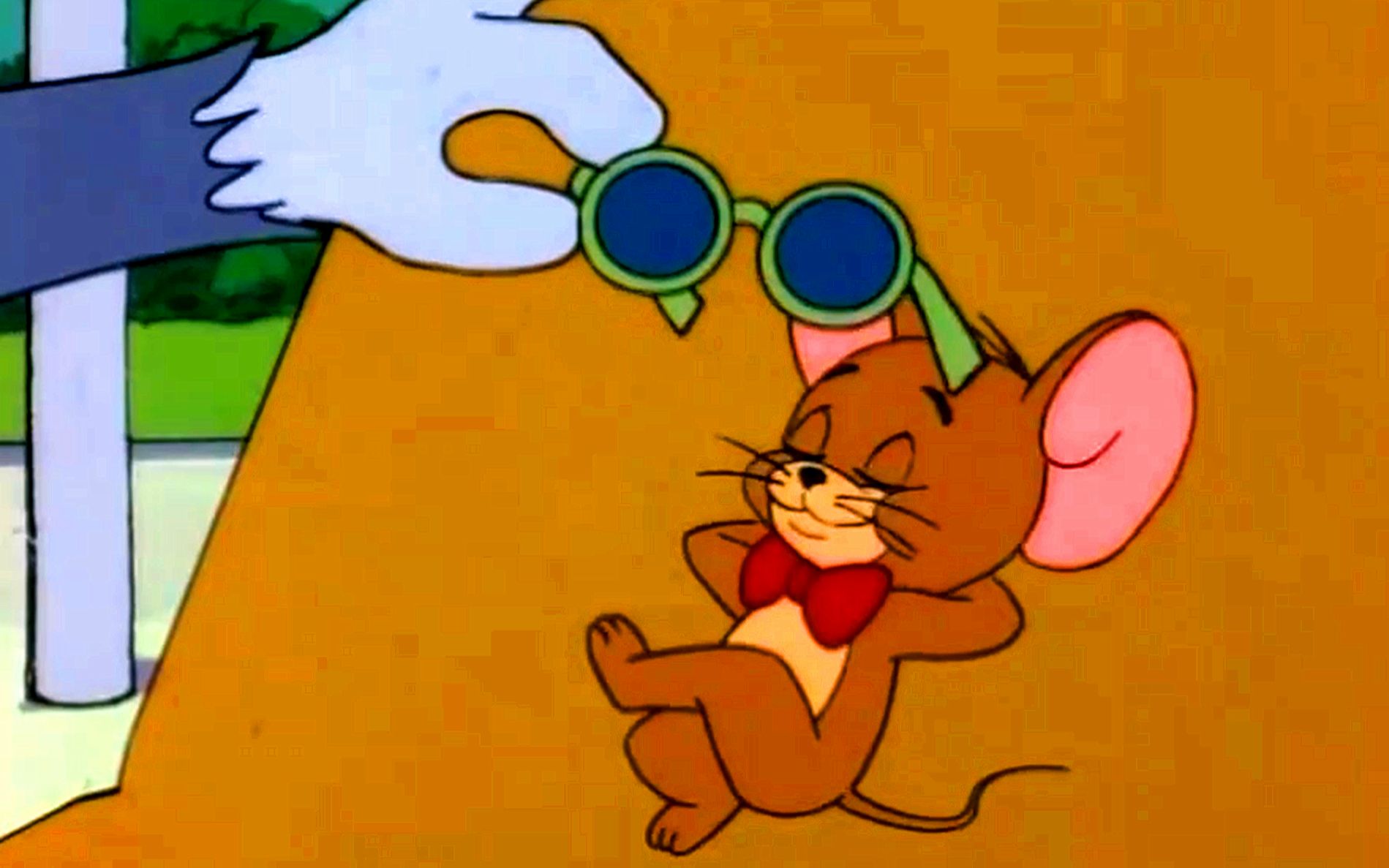 猫和老鼠:汤姆和杰瑞一起躺在泳池边晒太阳,太悠闲了_哔哩哔哩_bili