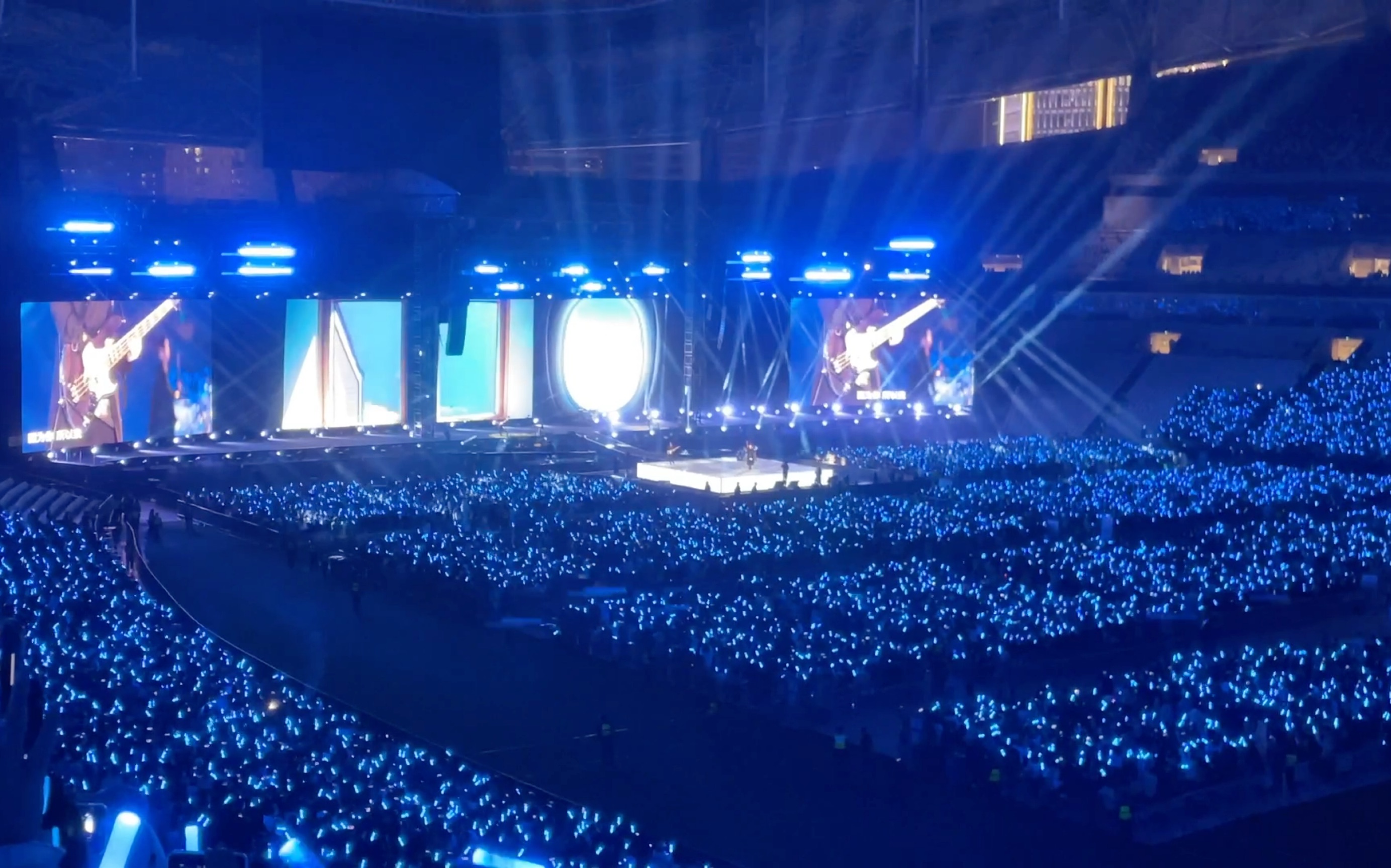 五月天上海演唱会11.14场 【因为你 所以我】