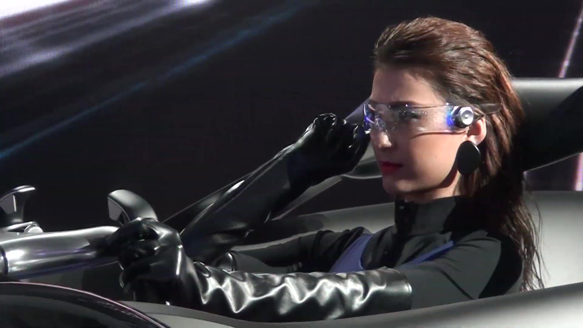 2019tms东京车展toyota展台的美女模特酷酷的,好有科技感