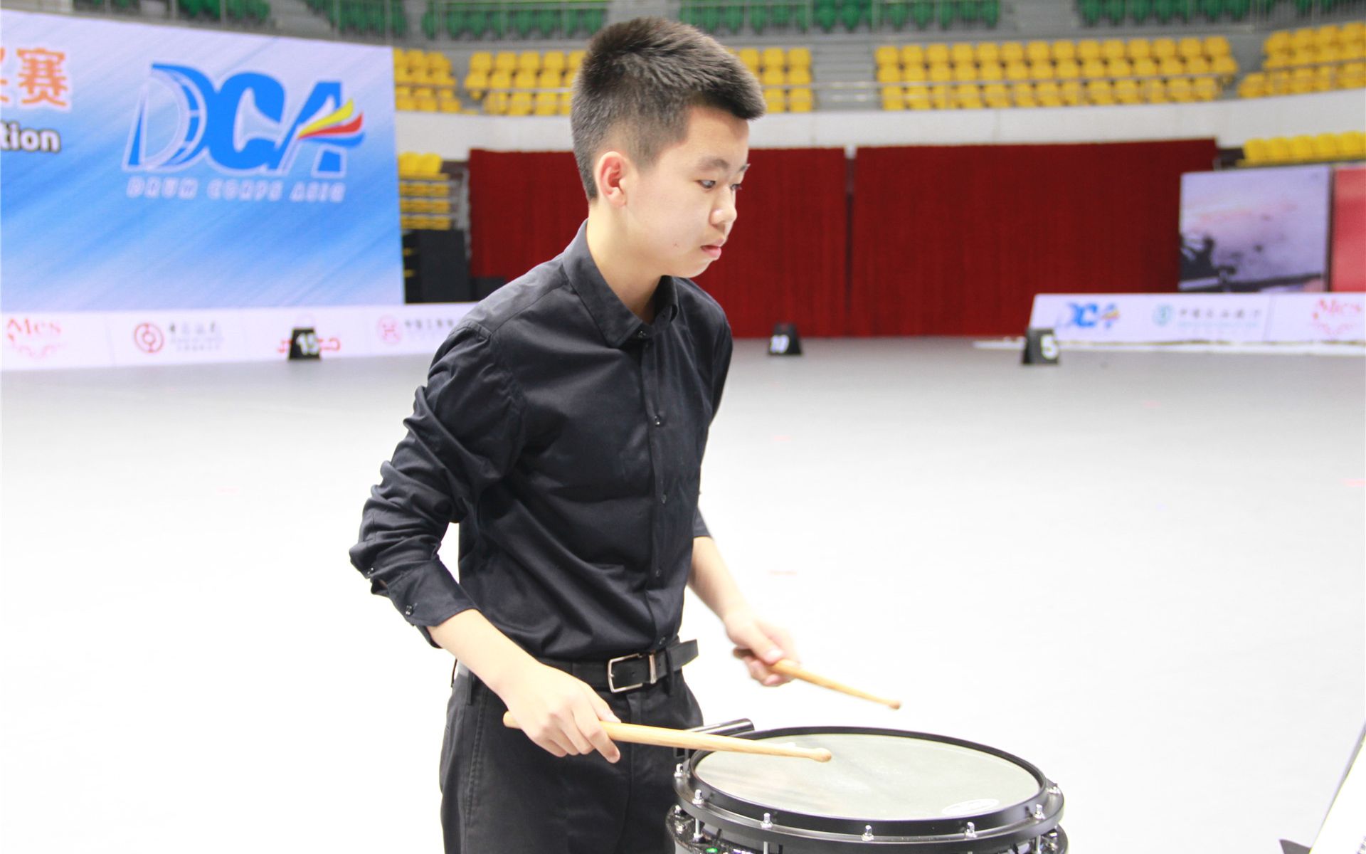 中国乐手推荐津宝音乐节行进打击乐军鼓个人赛展示