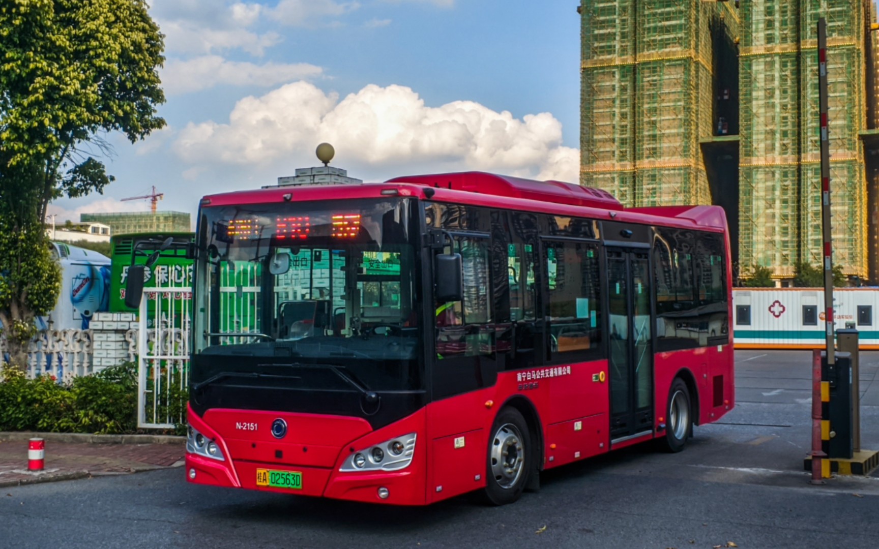 【新车速递】【沉浸走行音】南宁b19路线 紫象hqk6859ubevs1 纯电动