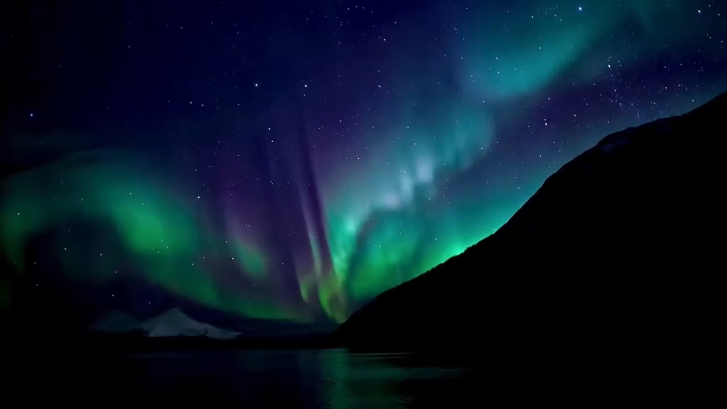 [图]太阳风和地球两极