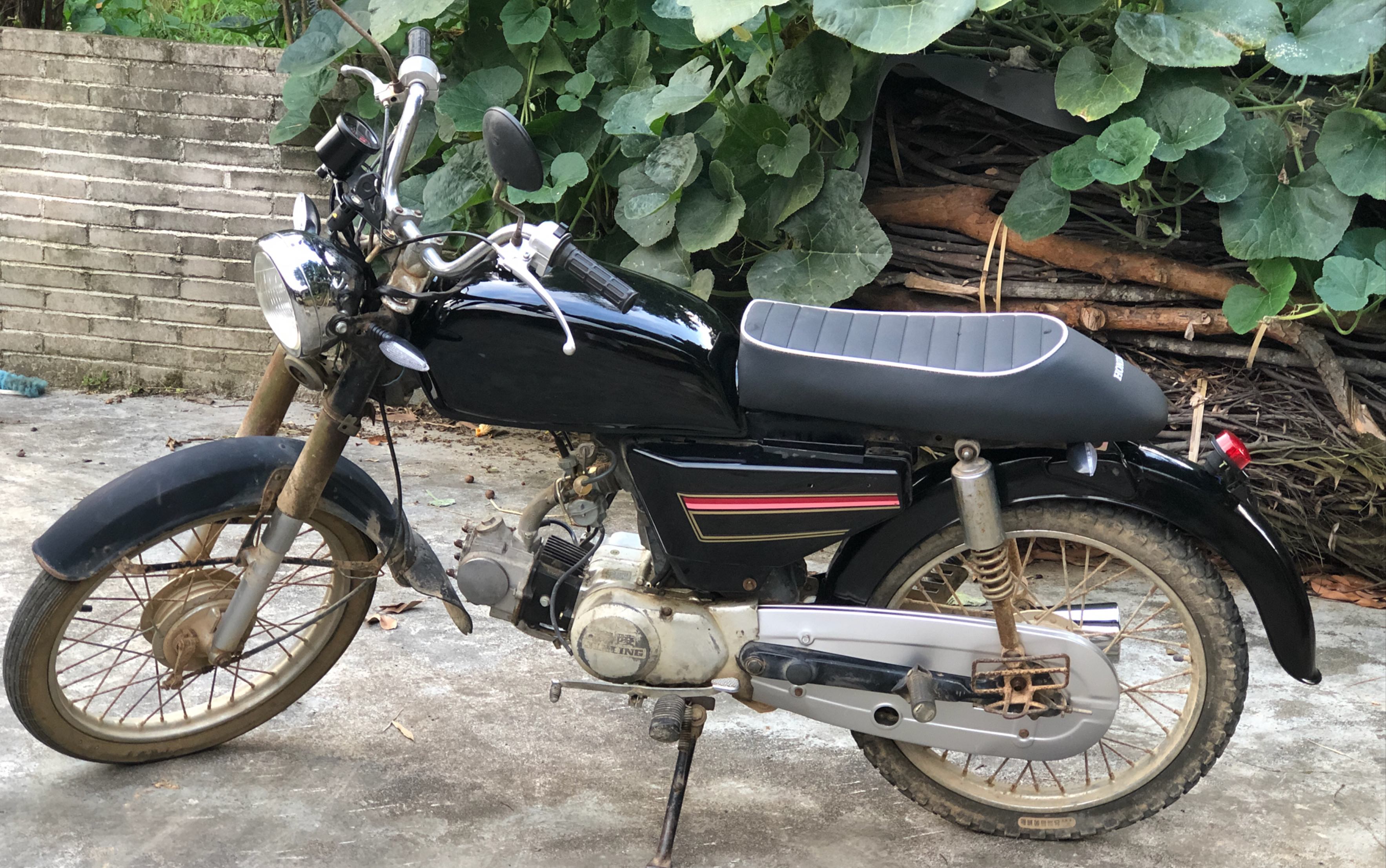 [咸鱼时光]古董嘉玲70翻新改造,骑摩托是男人的浪漫,修摩托是保住爱情