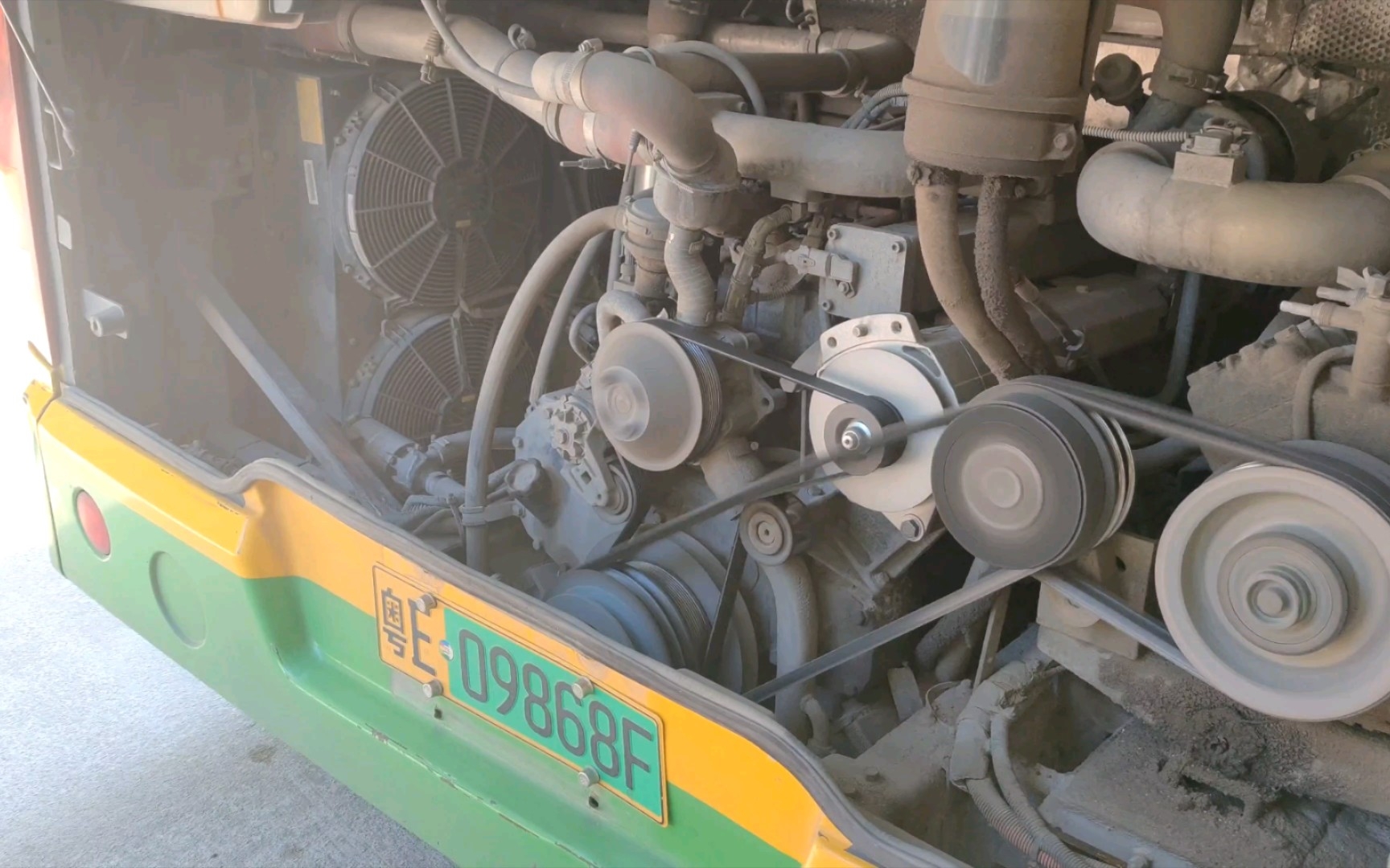 【佛山公交】潍柴wp6ng210e50天然气绿控插电式混合动力客车,中通lck