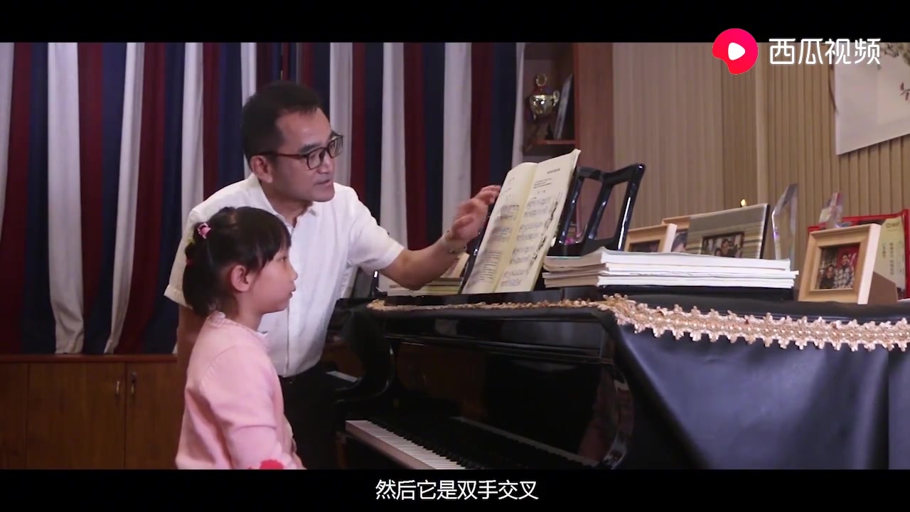 [图]【钢琴名曲】儿童钢琴启蒙：孩子的钢琴学不好需要换老师吗？还不如教授3分钟