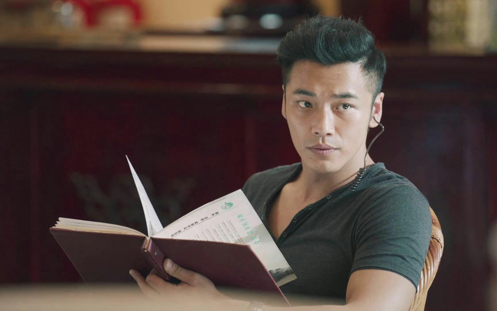 【薛皓文】《天下无诈》导演余丁专题片