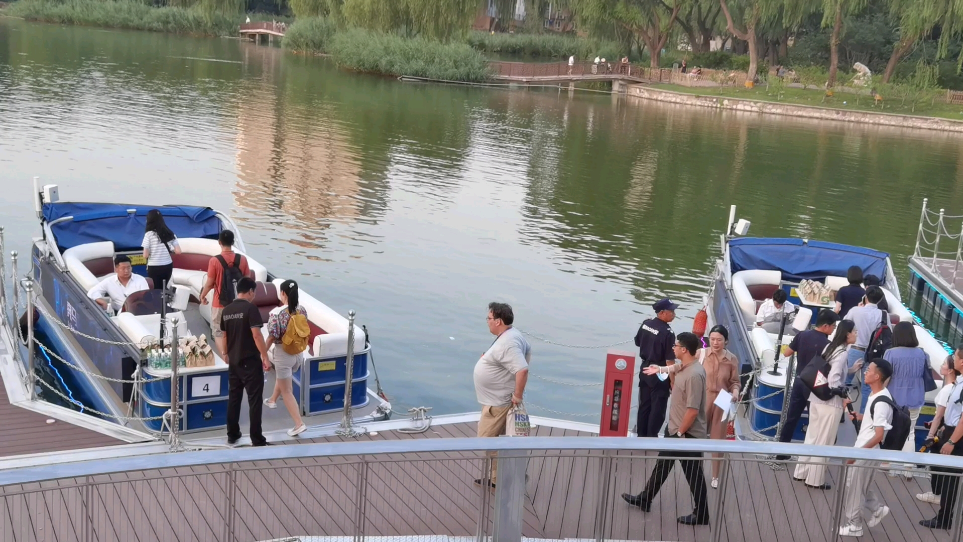 红领巾湖至亮马河通航试运行