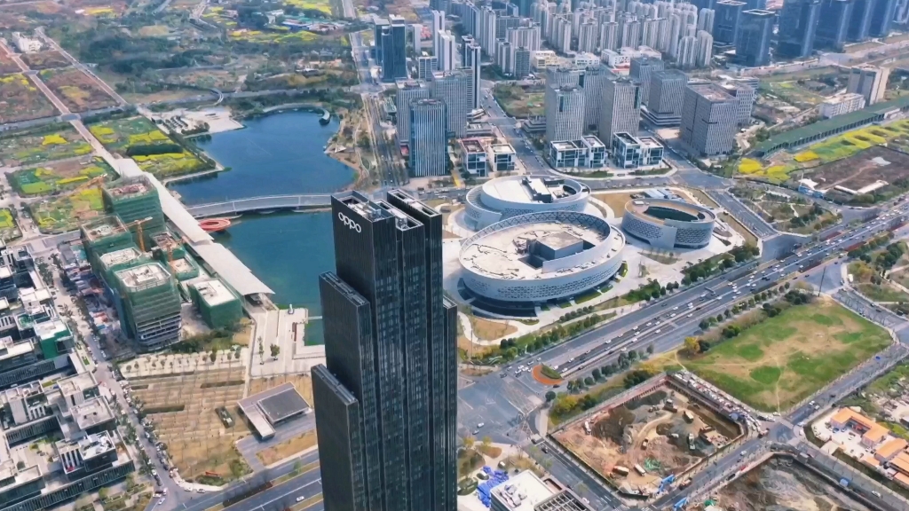 成都虽然没有超高楼,但却有全国一流的城建!