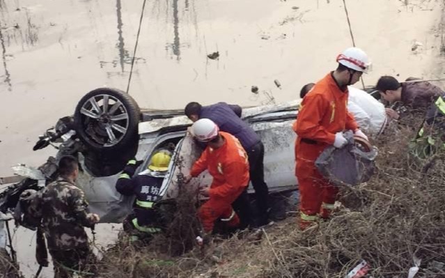 在以爷爷命名的路上,燕郊首富之孙撞车身亡哔哩哔哩bilibili