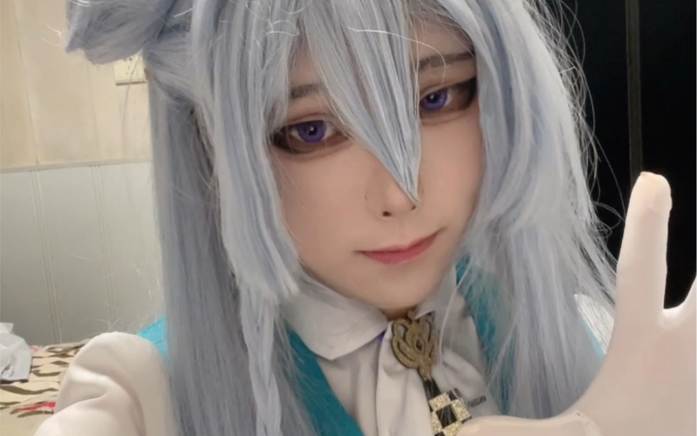 偶像梦幻祭日日树涉cos ,喜欢软软松鼠吗?