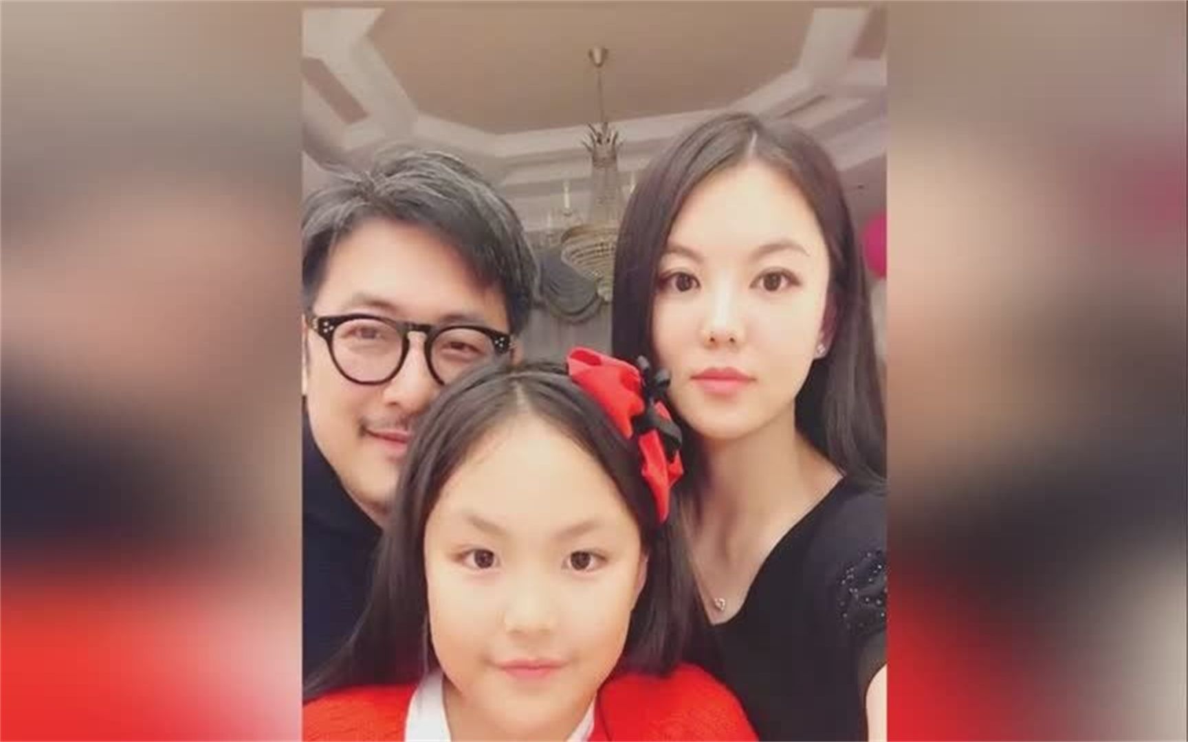 李湘为王诗龄庆生晒全家福 王岳伦满头白发面容憔悴,怎么了