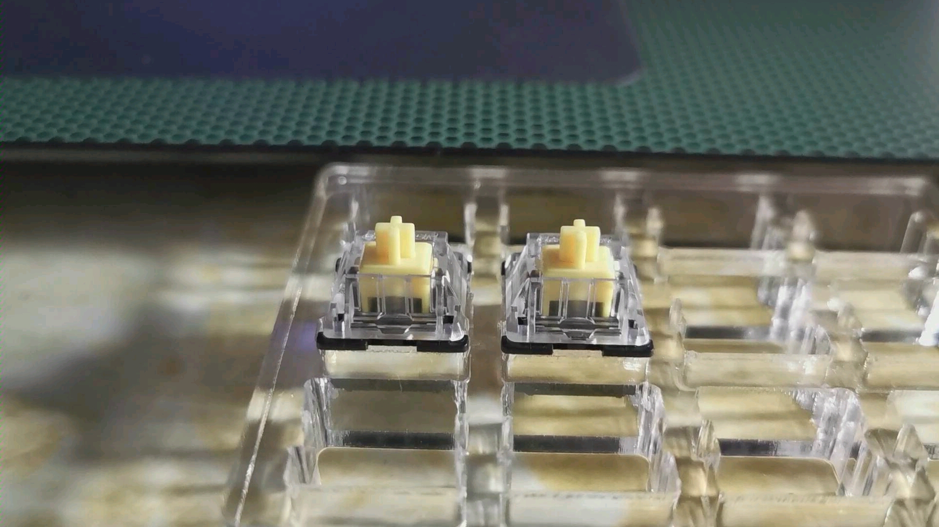 佳达隆黄轴,g黄,润滑前后的对比