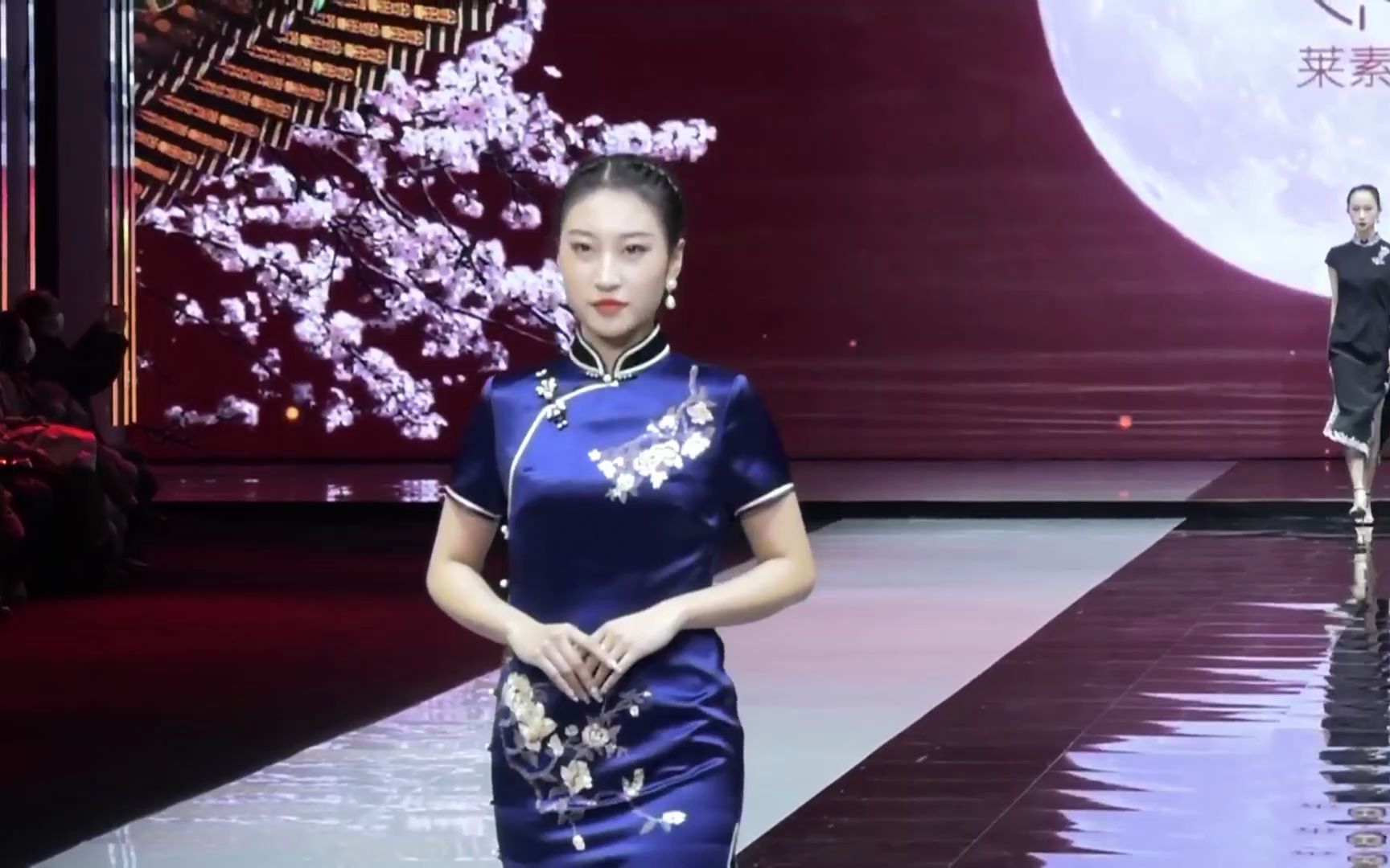 [图]莱素旗袍 YUDU FASHION SHOW