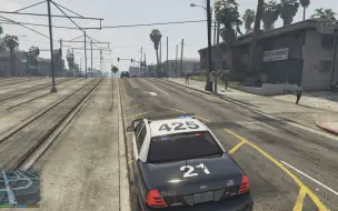 Download Video: 【GTAonline】：LAPD维多利亚皇冠在线执法-警员特警响应事件