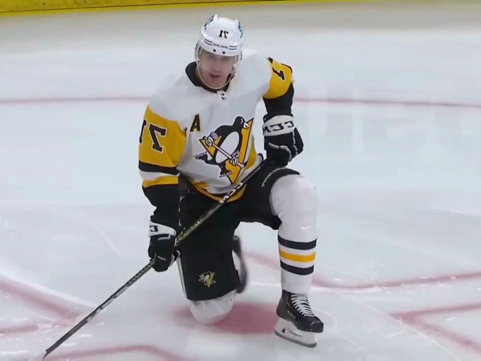 马尔金在第1000场比赛前的搞笑热身 | Evgeni Malkin Warm Up Ice Hockey NHL Warm Up Game哔哩哔哩bilibili