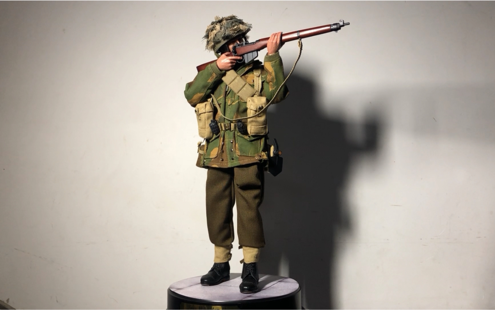 1/6兵人英国红魔空降兵上等兵