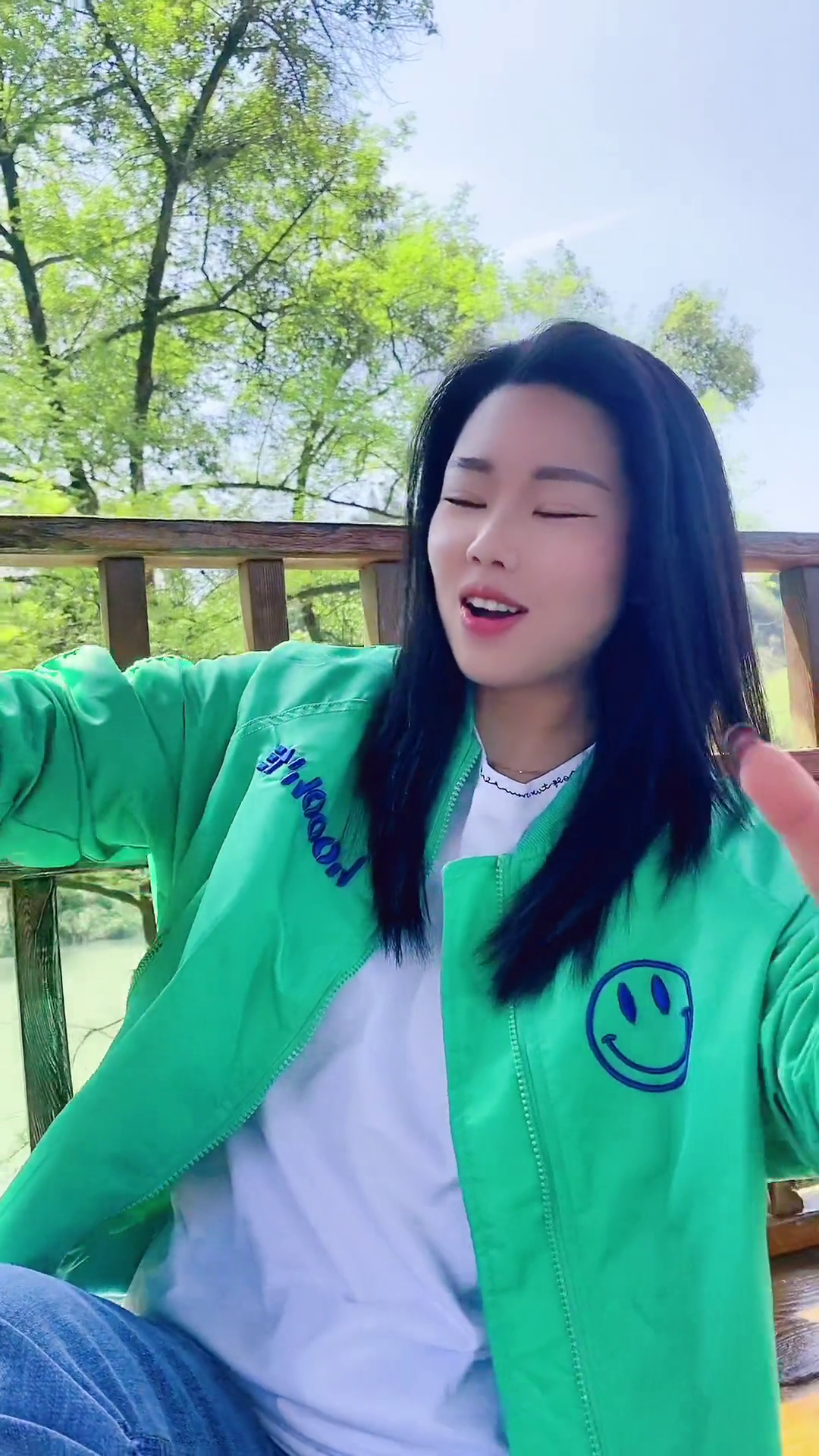 春日星随拍土家幺妹才艺主播我是不是你最美的风景请用一个词来形