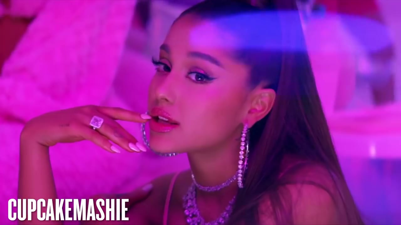 [图]Ariana Grande & Nicki Minaj - 7 RICH RINGS '7 rings x rich sex' (Mashup) - MV