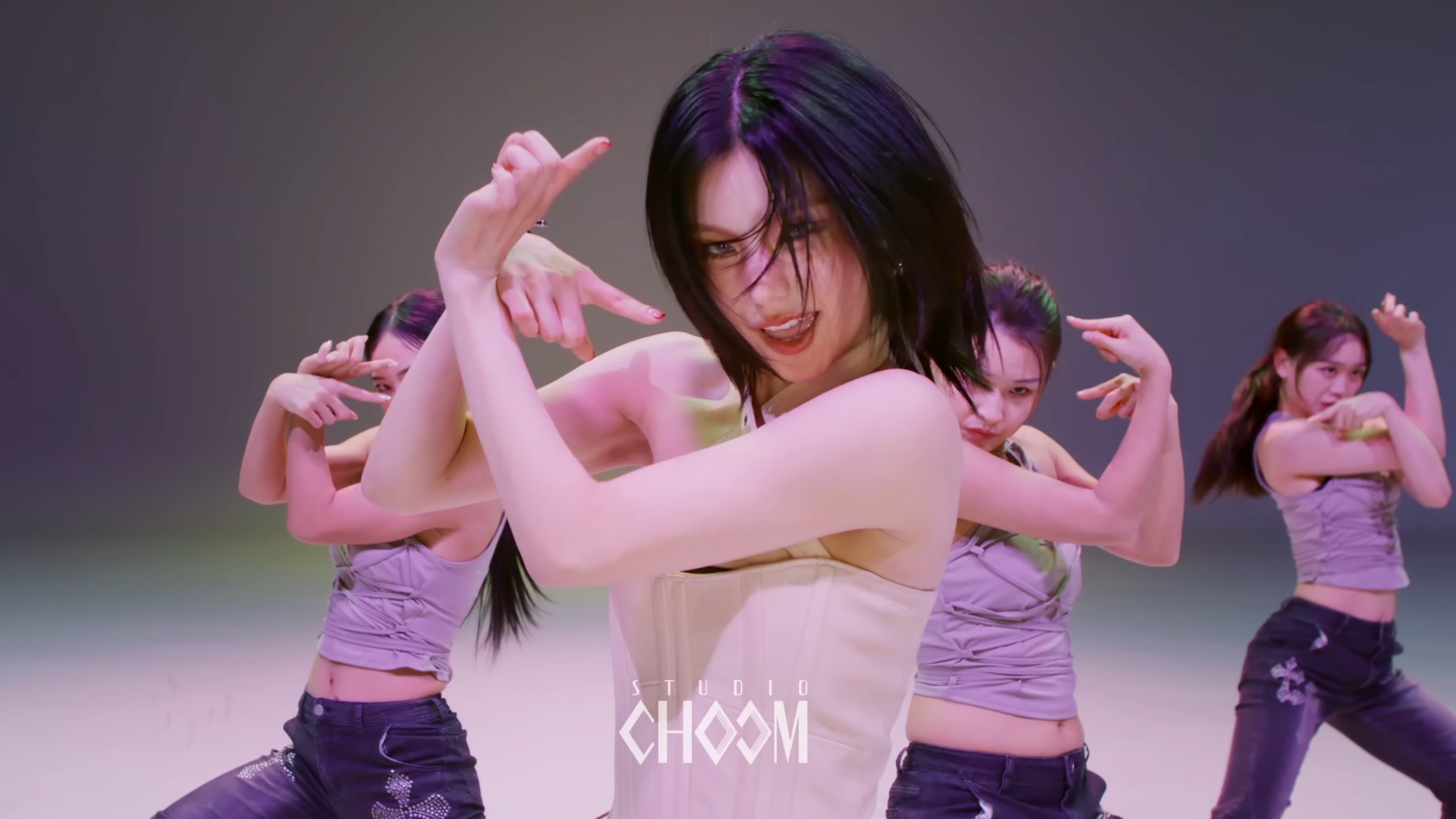 itzy 黄礼志 solo出道曲 air studio choom 4k舞蹈版