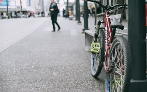 Télécharger la video: Specialized P Slope 闪电 软尾 土坡