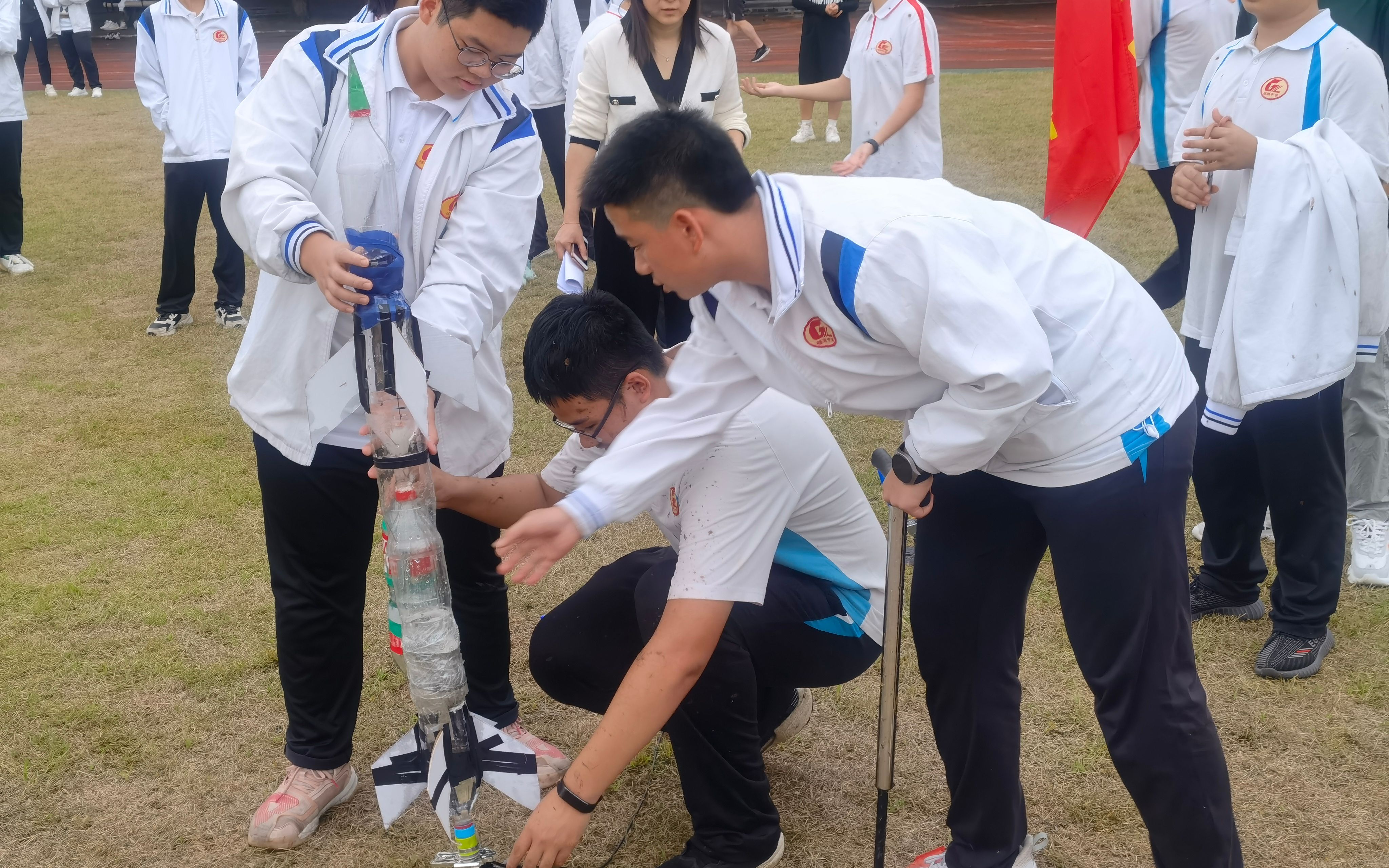 桂洲中学第二届科技节水火箭创新设计大赛