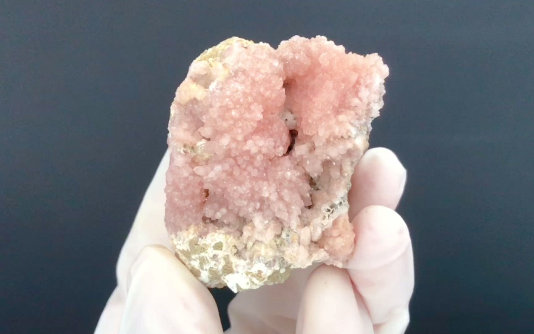 精美矿物标本:秘鲁蔷薇水晶