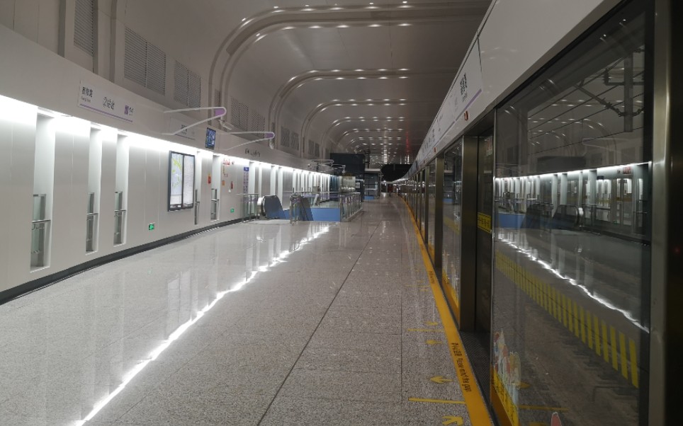 上海地铁10号线基隆路站(虹桥火车站方向)出站_哔哩哔哩_bilibili