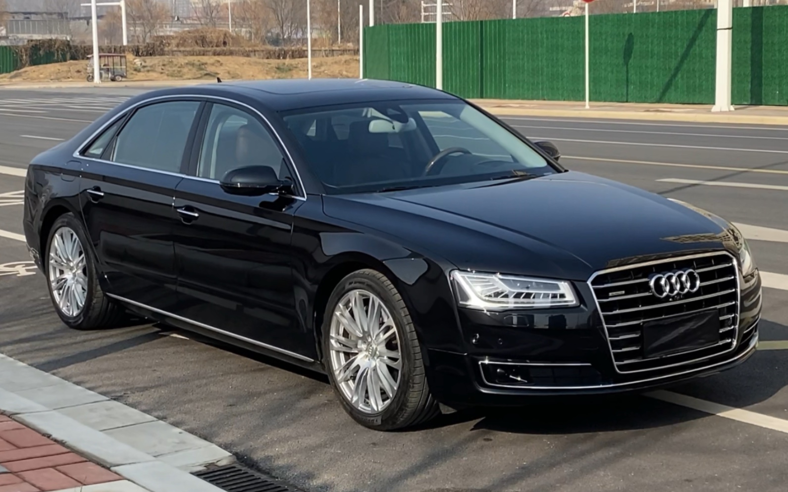 d4经典一代奥迪a8,4.