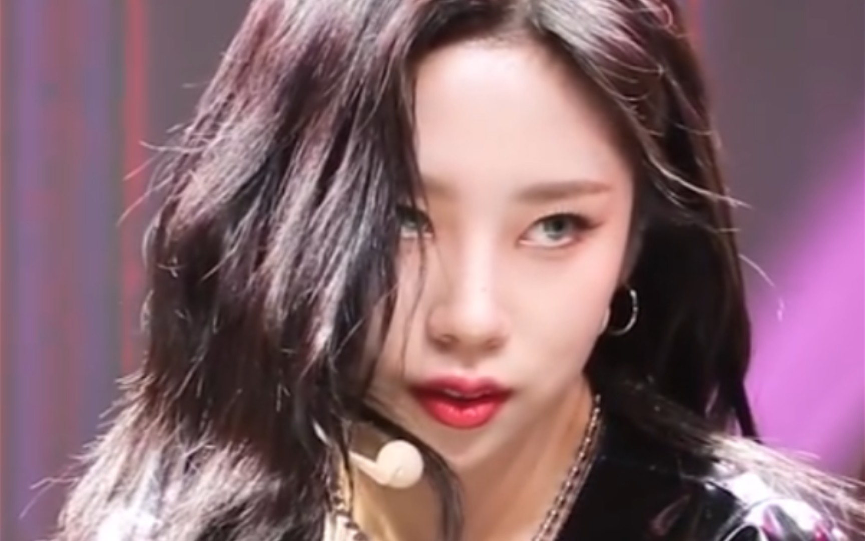 purplekiss组合成员张恩诚mememfocus直拍0422张恩诚purplekiss