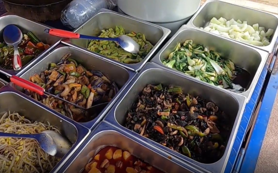 【快餐测评】泉州10元自助快餐,30多个菜有荤有素