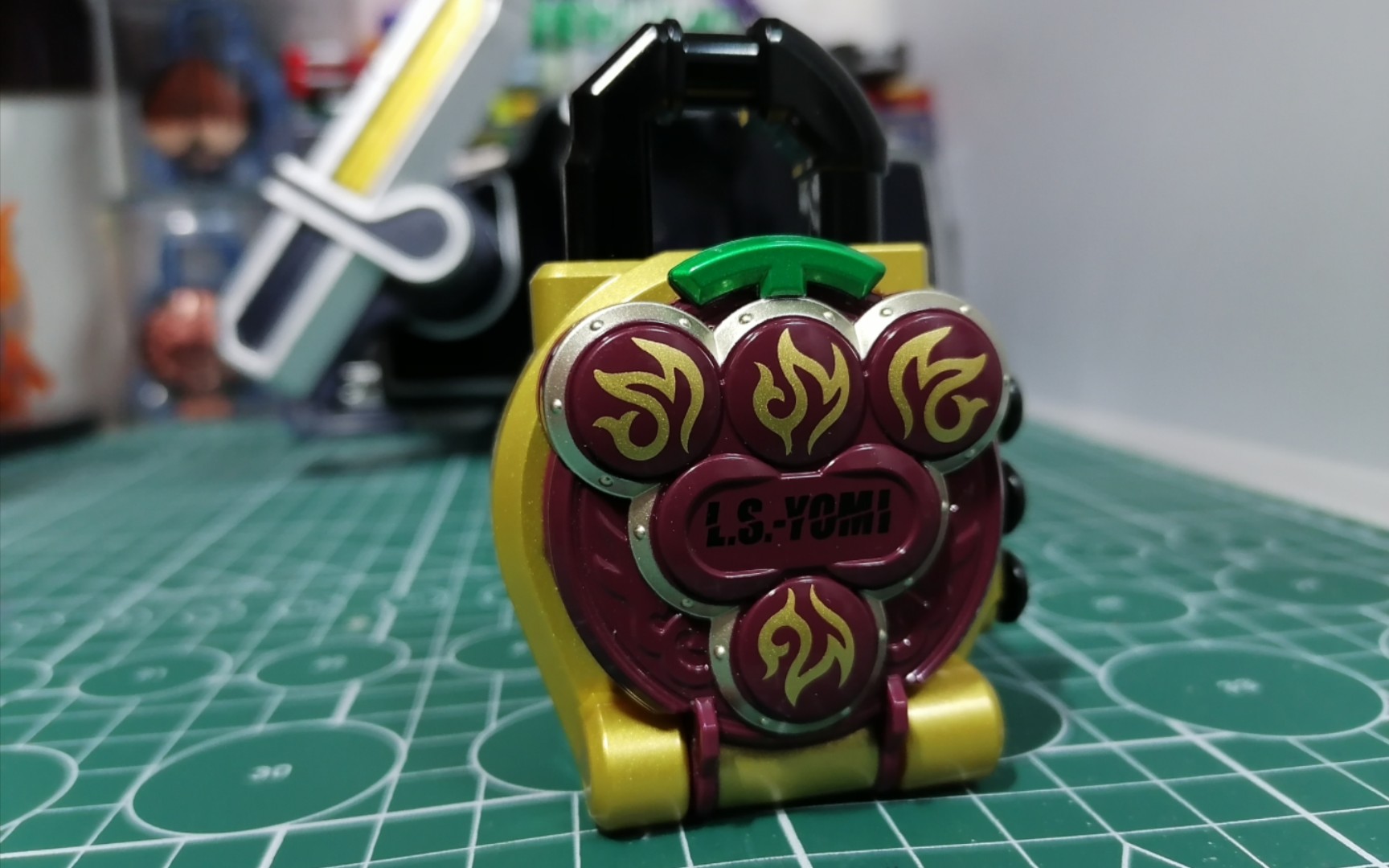 假面骑士铠武 l.s.- yomi csm黄泉户契锁种 (氪命锁种)