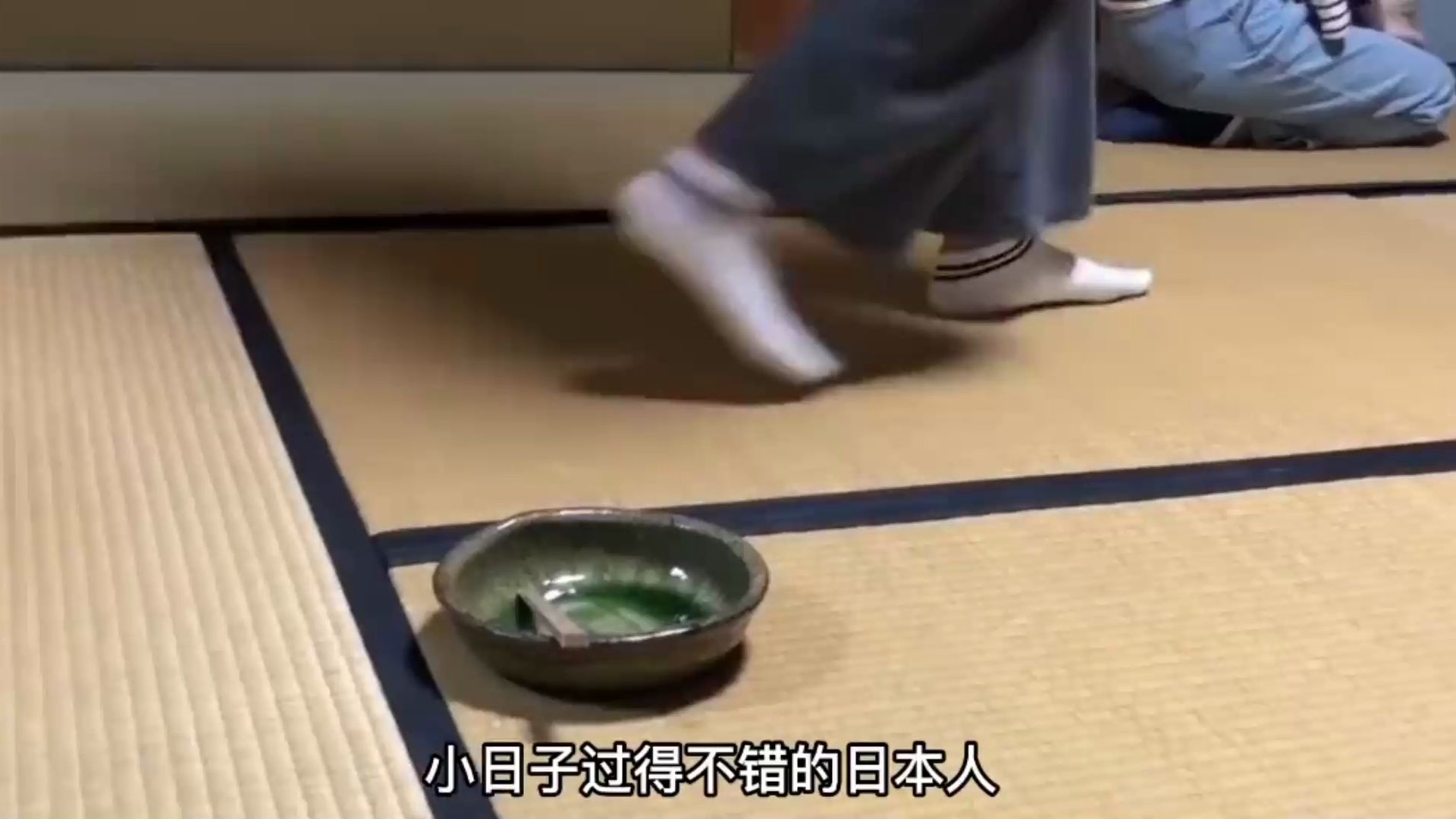 日本人为何偏爱"跪着"?跪坐文化又起源于哪里呢?