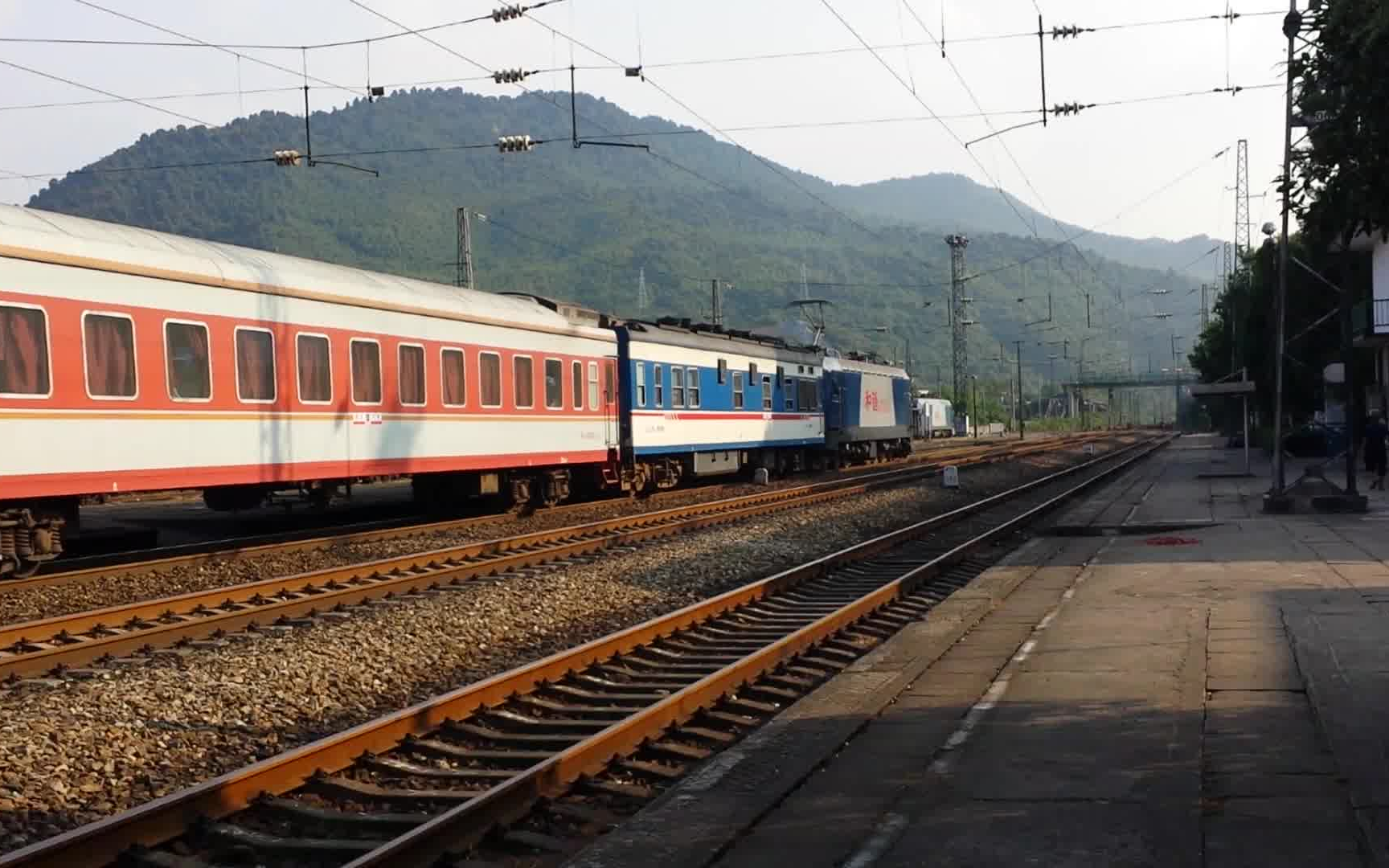 原色考古 · k646,西安→广州,下行通过