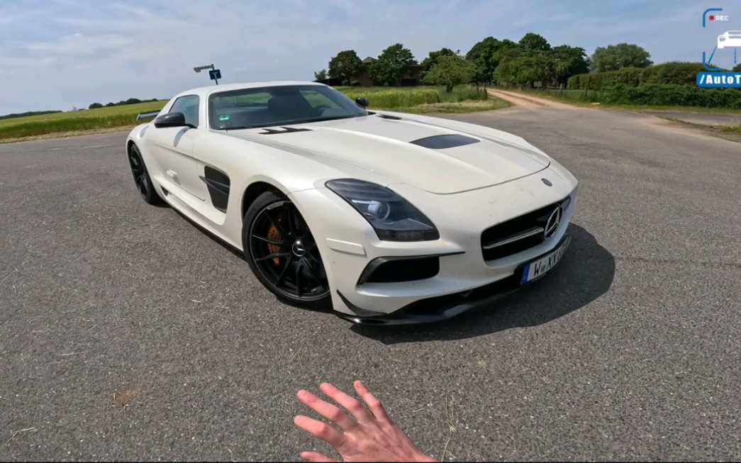 [图]$1,000,000 梅賽德斯奔馳 SLS BLACK SERIES is the ULTIMATE AMG! // 第一視角 高速駕駛評測