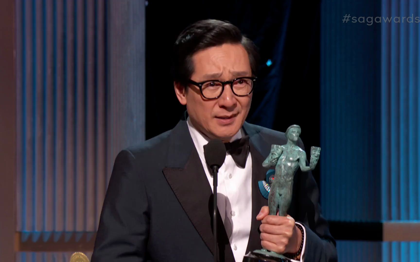 第29届美国演员工会奖电影类最佳男配角 - 关继威 ke huy quan「瞬息