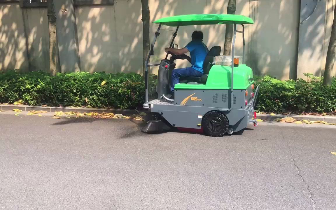 驾驶式扫地机物业小区路面清扫机