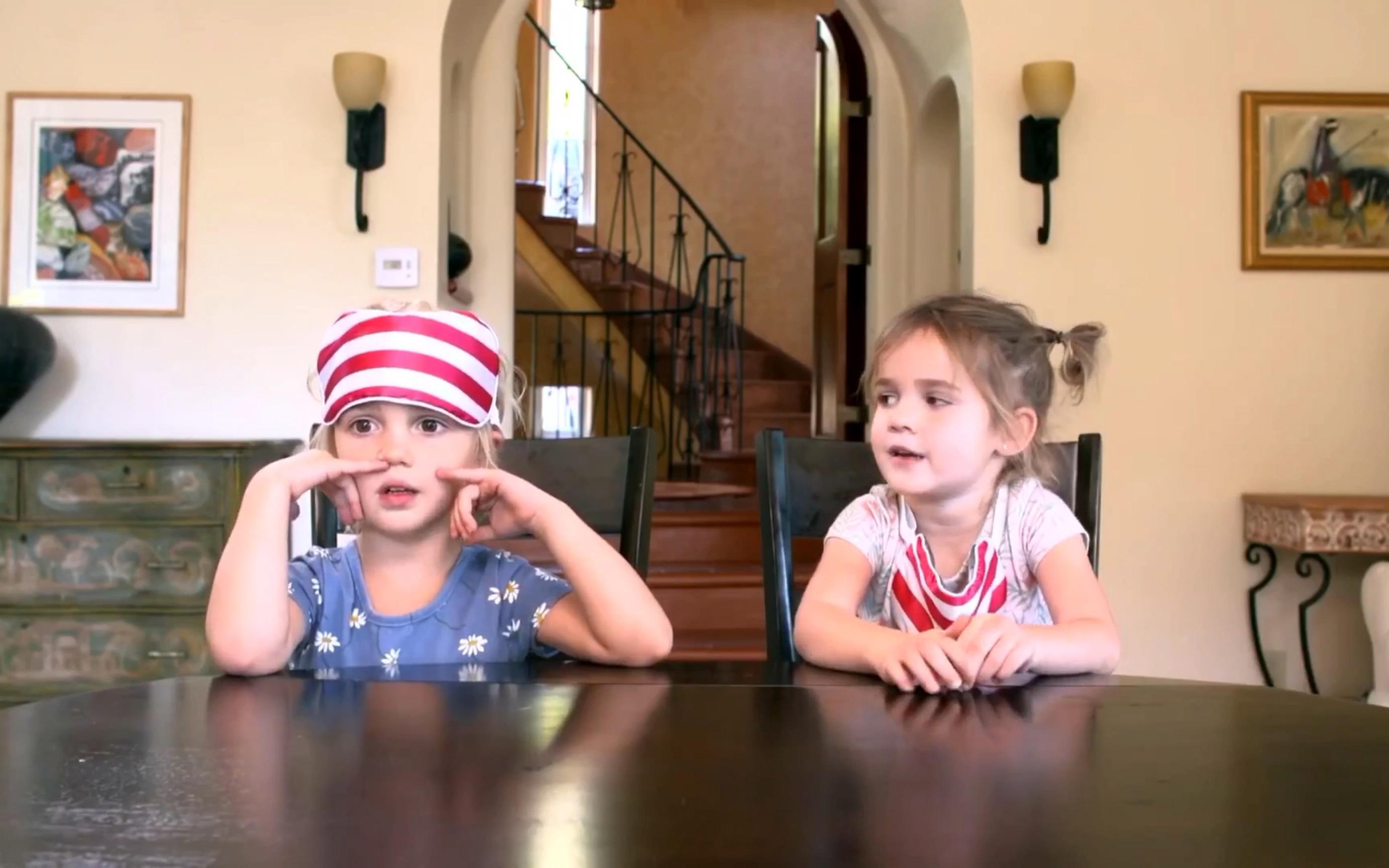 pie challenge -mila and emma 【美国双胞胎小姐妹mila和emma的