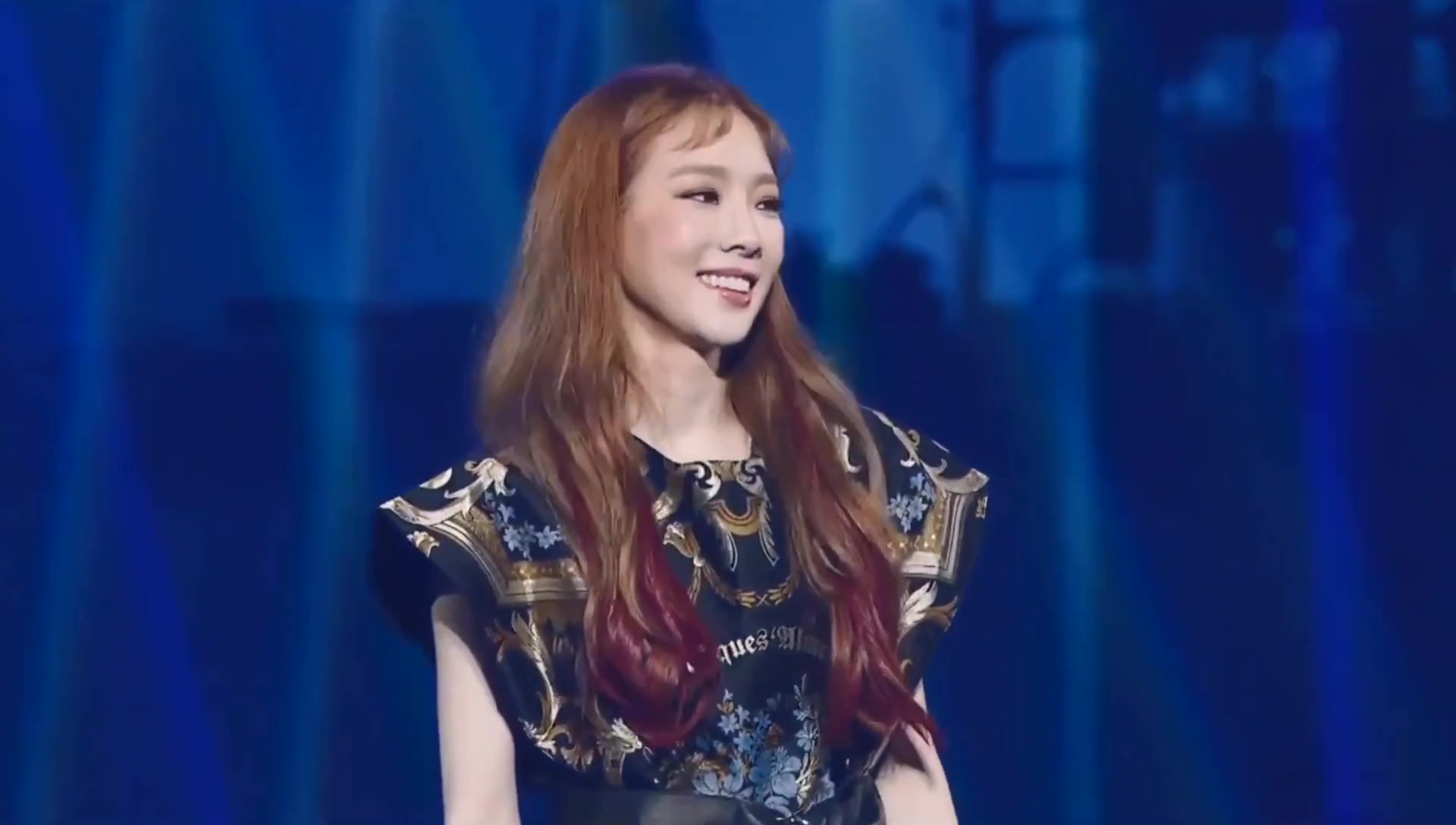 金泰妍 i 字母重置现场 谢谢你为我们唱歌