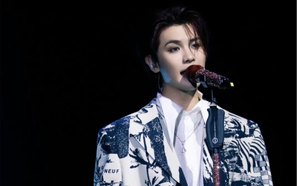 【u】黄明昊广州场演唱会 直拍