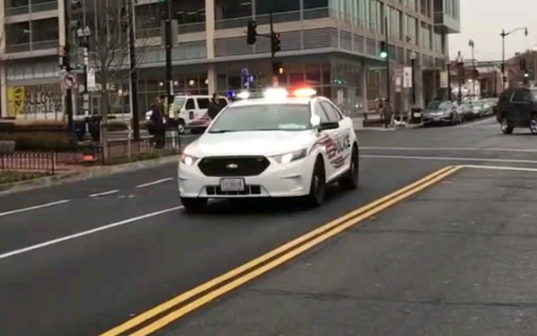 美国华盛顿特区大都会警察局警车在国会事件中出警